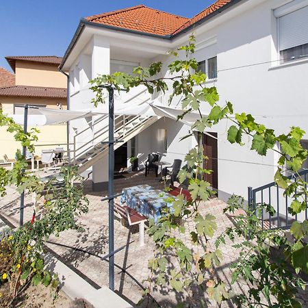 Deli Terasz A Apartman Free Parking, Self-Check-In Anytime Gyor Luaran gambar