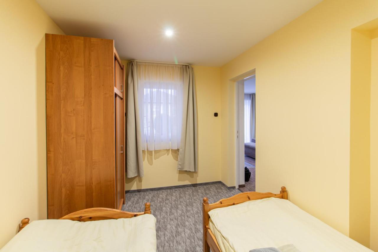 Deli Terasz A Apartman Free Parking, Self-Check-In Anytime Gyor Luaran gambar