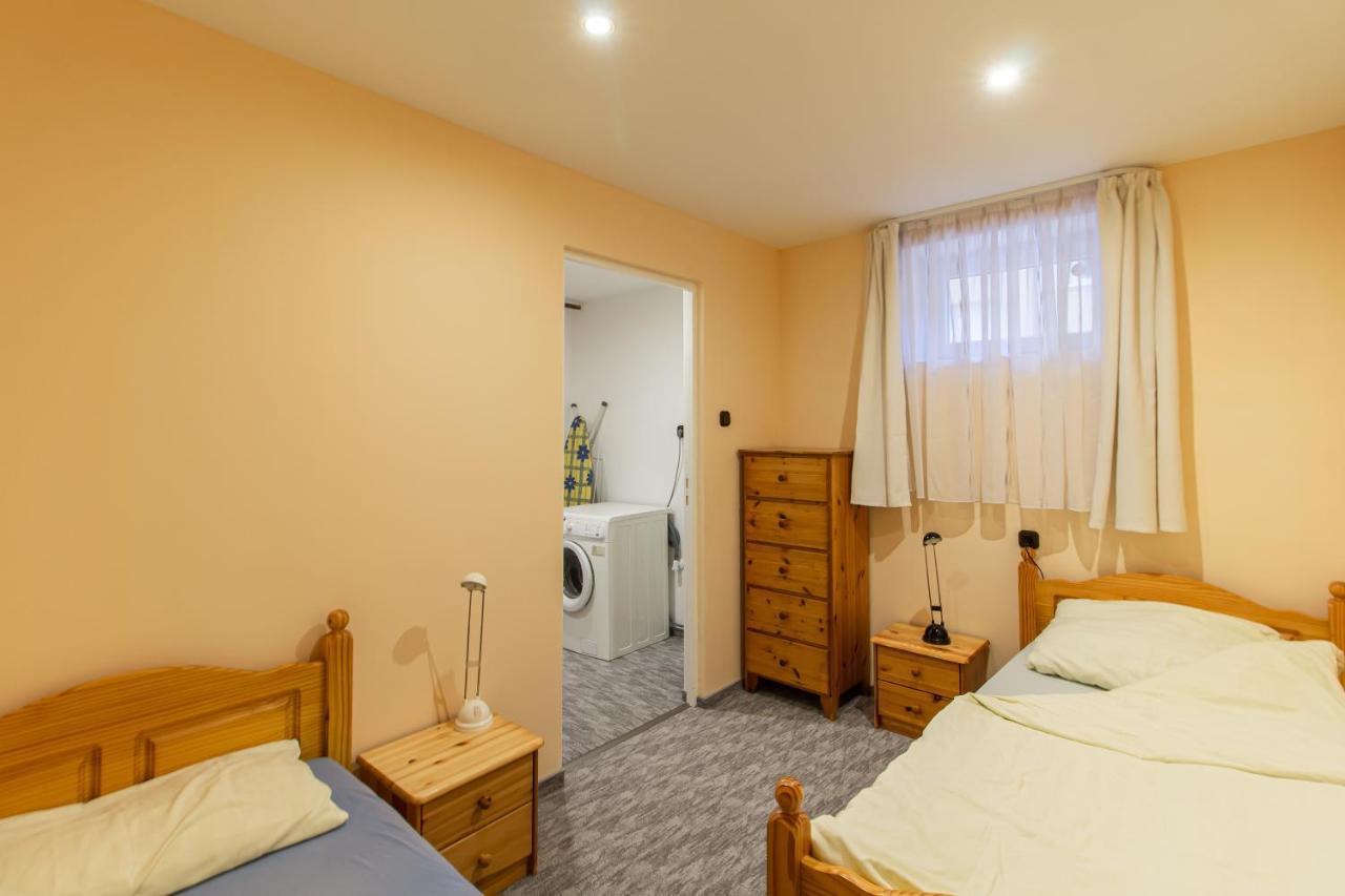 Deli Terasz A Apartman Free Parking, Self-Check-In Anytime Gyor Luaran gambar