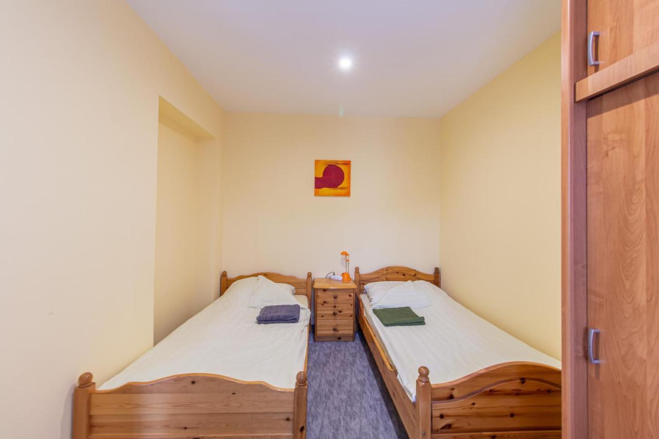 Deli Terasz A Apartman Free Parking, Self-Check-In Anytime Gyor Luaran gambar