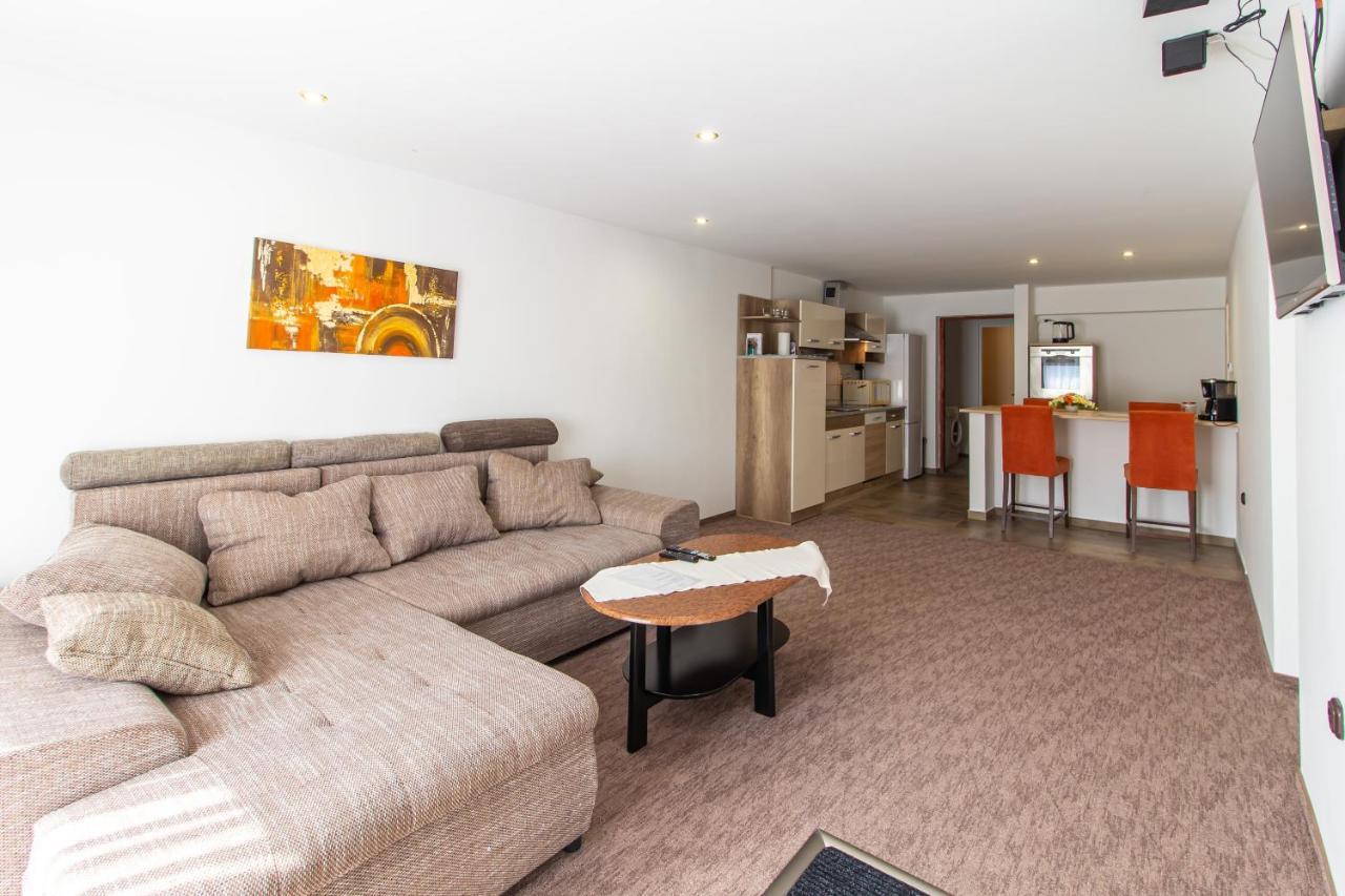 Deli Terasz A Apartman Free Parking, Self-Check-In Anytime Gyor Luaran gambar