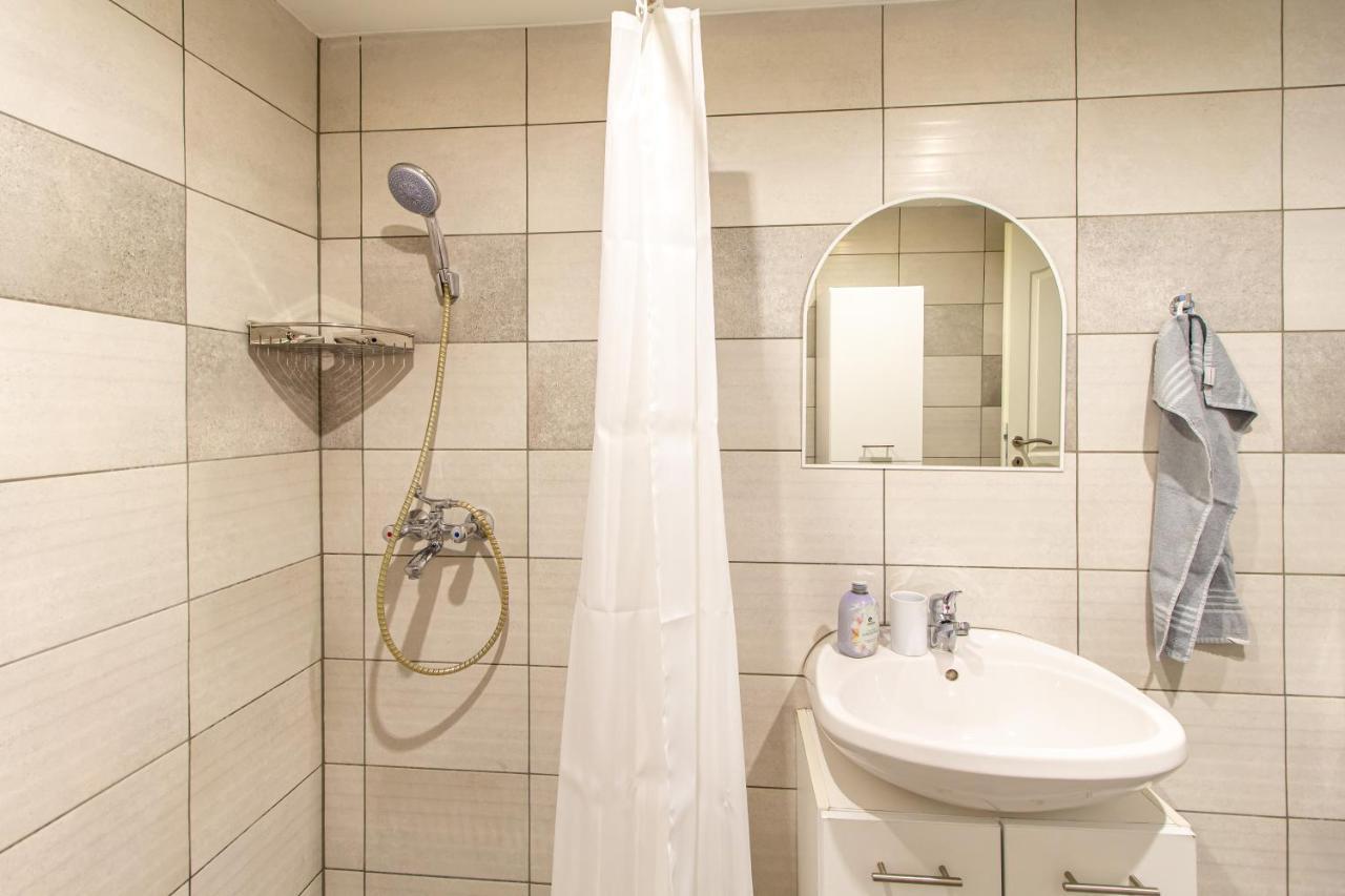 Deli Terasz A Apartman Free Parking, Self-Check-In Anytime Gyor Luaran gambar