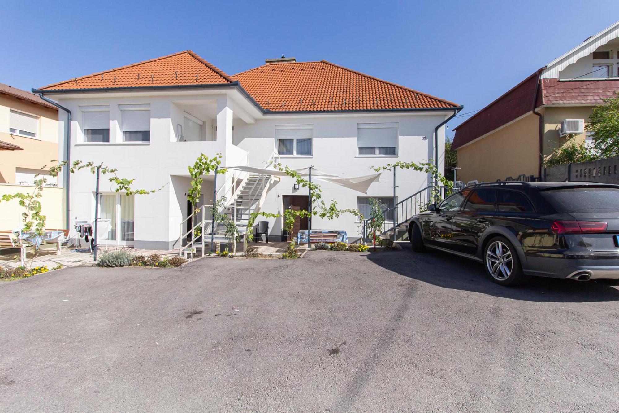 Deli Terasz A Apartman Free Parking, Self-Check-In Anytime Gyor Luaran gambar